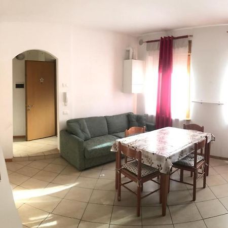 דירות ספורמאג'יורה Palazzina Rosa מראה חיצוני תמונה