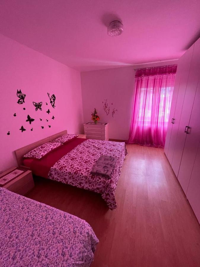 דירות ספורמאג'יורה Palazzina Rosa מראה חיצוני תמונה