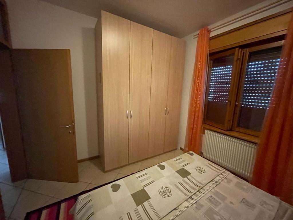 דירות ספורמאג'יורה Palazzina Rosa מראה חיצוני תמונה