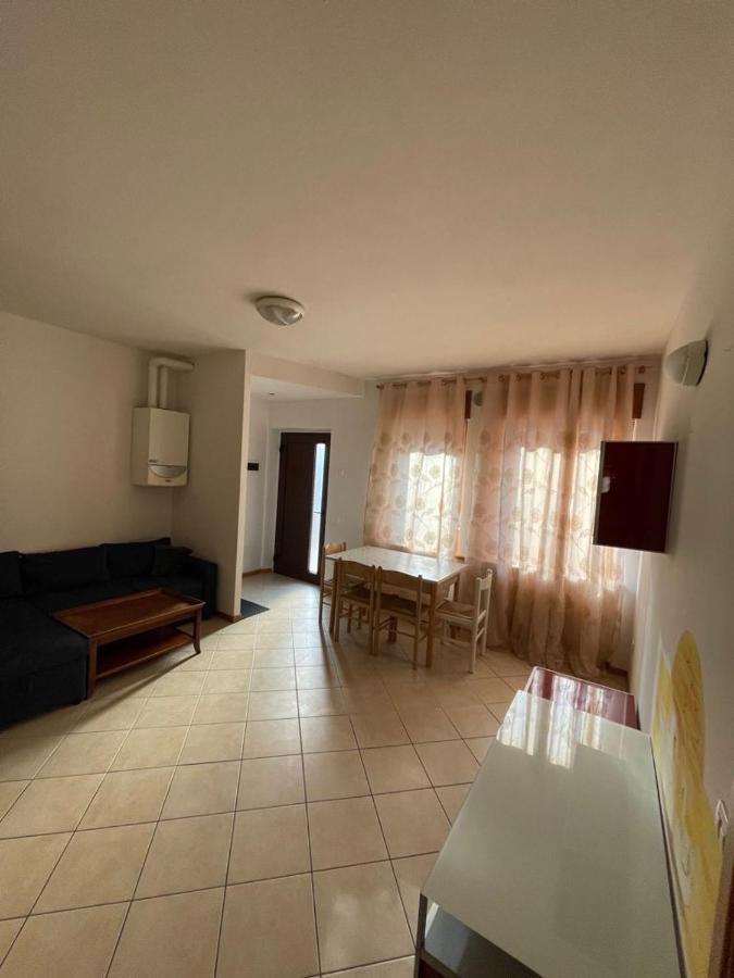 דירות ספורמאג'יורה Palazzina Rosa מראה חיצוני תמונה