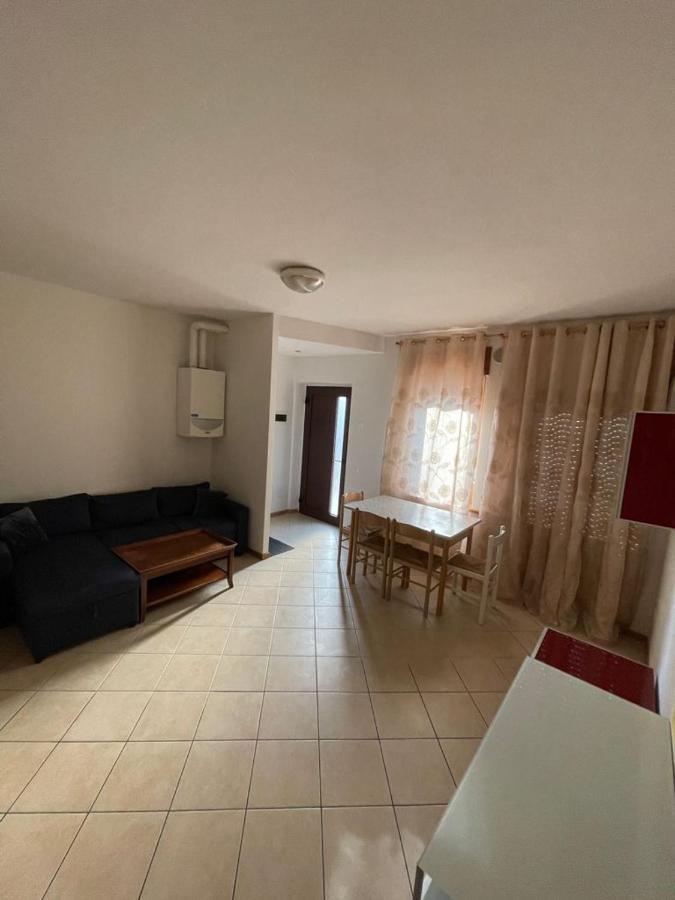 דירות ספורמאג'יורה Palazzina Rosa מראה חיצוני תמונה