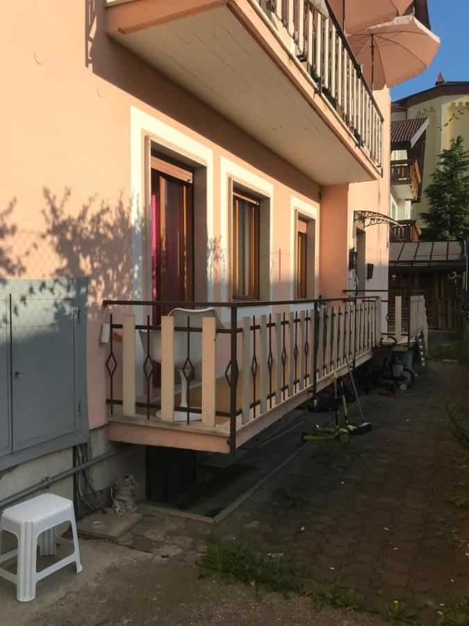 דירות ספורמאג'יורה Palazzina Rosa מראה חיצוני תמונה