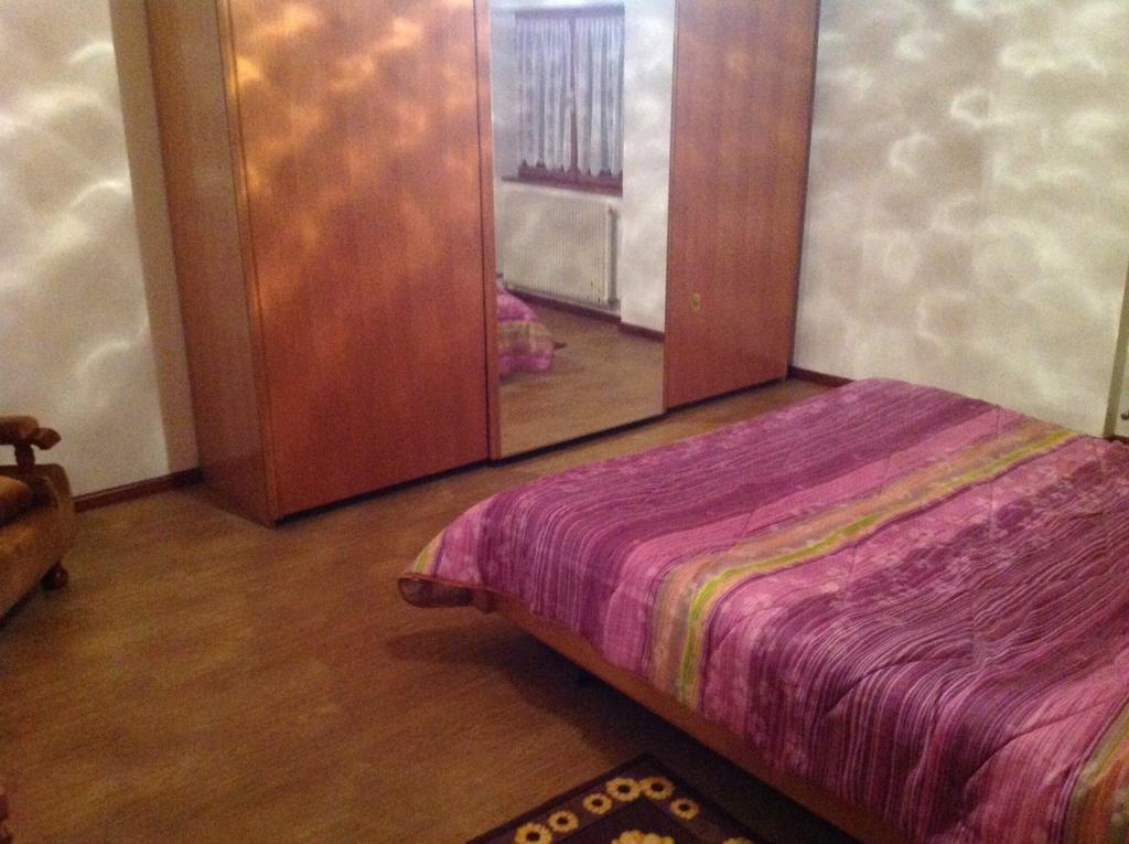 דירות ספורמאג'יורה Palazzina Rosa מראה חיצוני תמונה