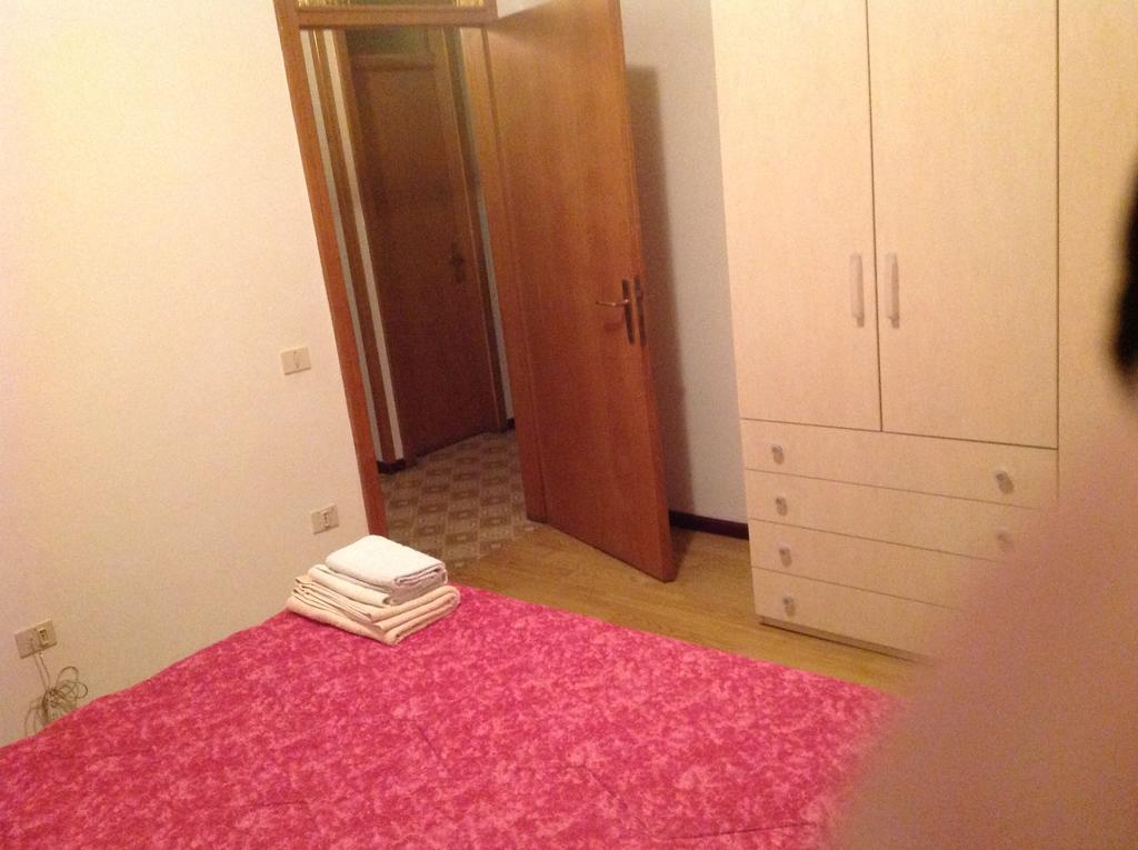 דירות ספורמאג'יורה Palazzina Rosa מראה חיצוני תמונה